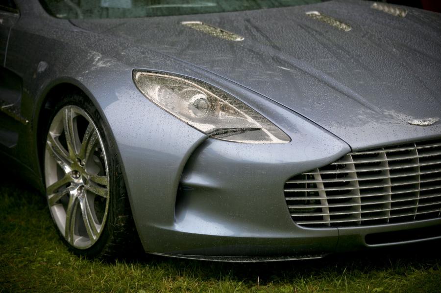 Детали экстерьера Aston Martin One-77 2010 года  (фото 24 из 89)